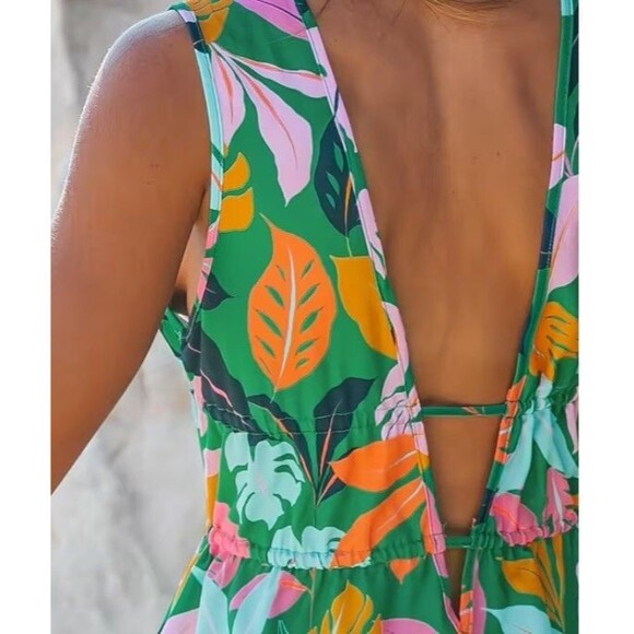 *NWT* Cupshe Tropical Leaf Print Plunge Mini Dress | Coverup | Size Medium - Picture 2 of 8